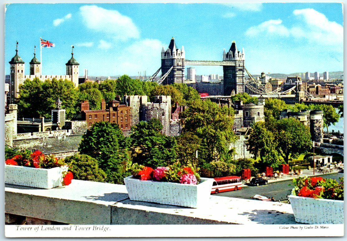 Postcard - Tower of London and Tower Bridge - Tower Hamlets, England