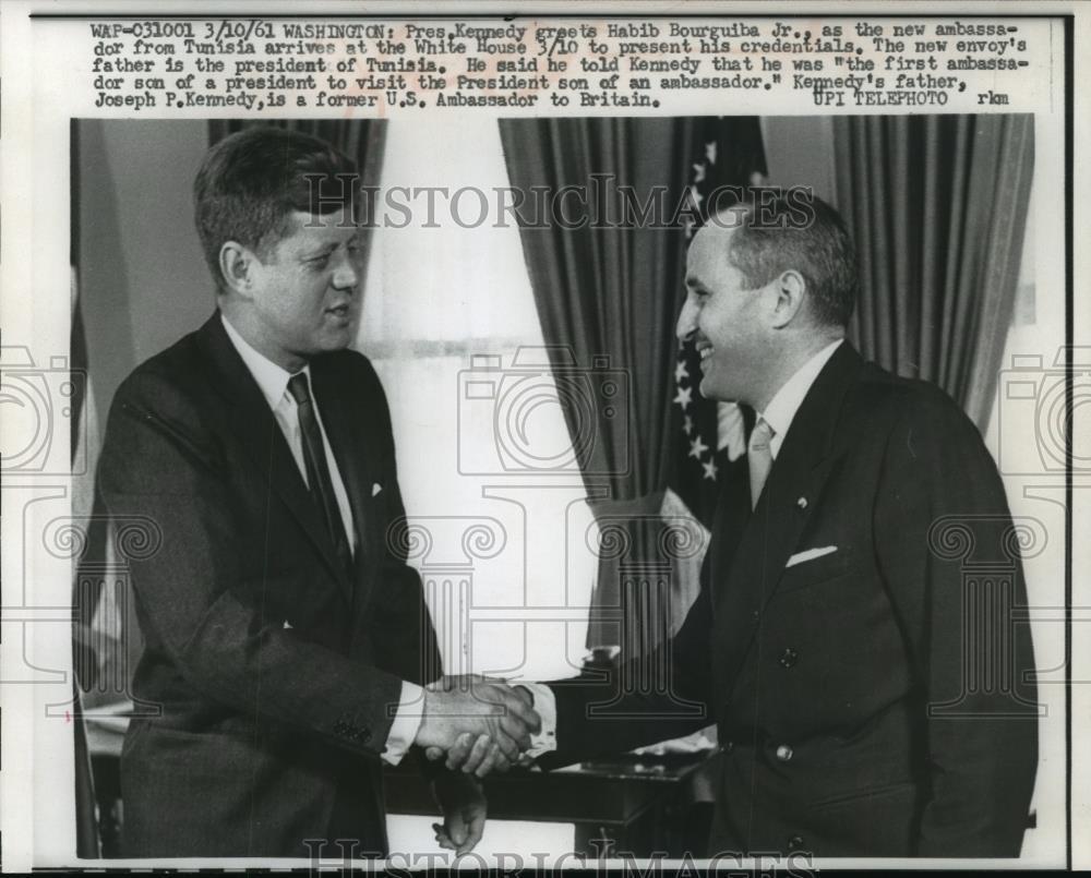 1961 Press Photo Pres. Kennedy greets Tunisian ambassador Habib Bourguiba Jr.