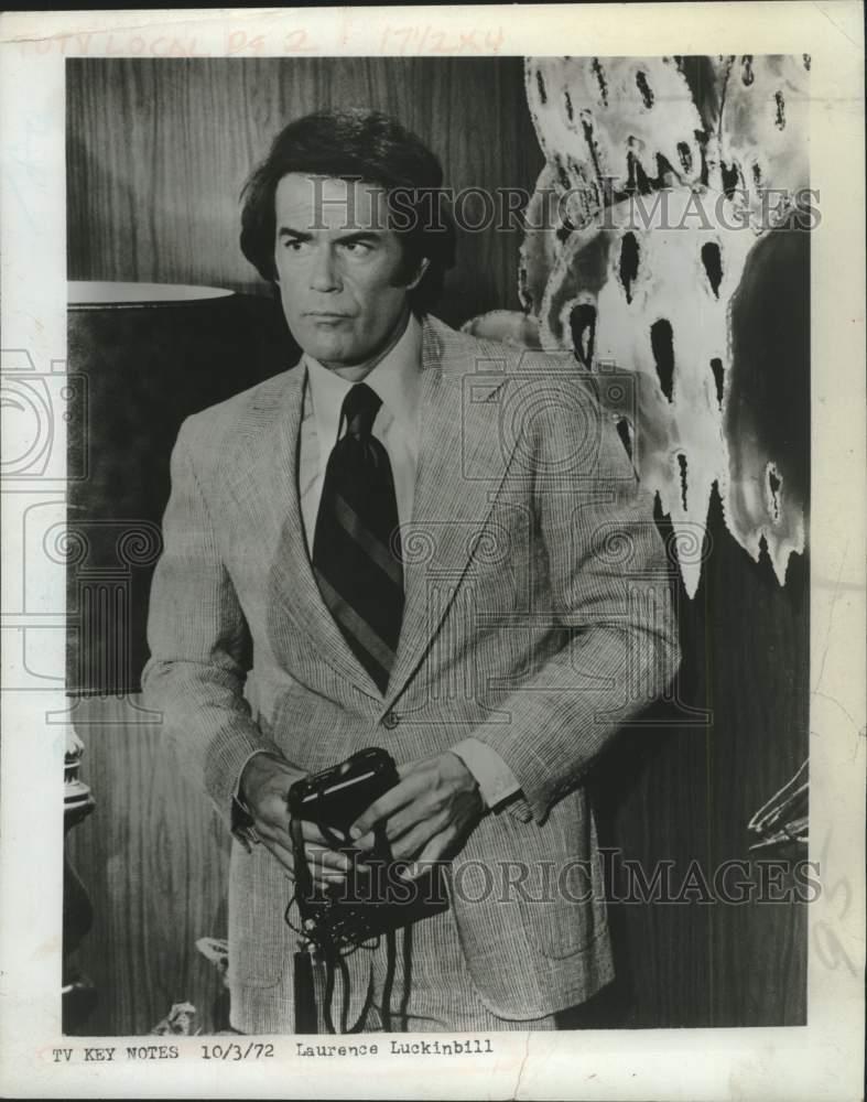 1972 Press Photo Actor Laurence Luckinbill with camera in movie scene