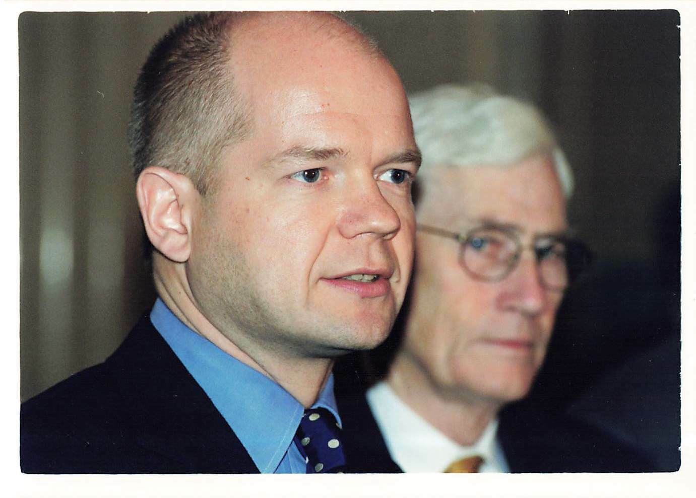 1999 UK Press Photo WILLIAM HAGUE, SEAMUS MALLON MP Conservative Labour stormont
