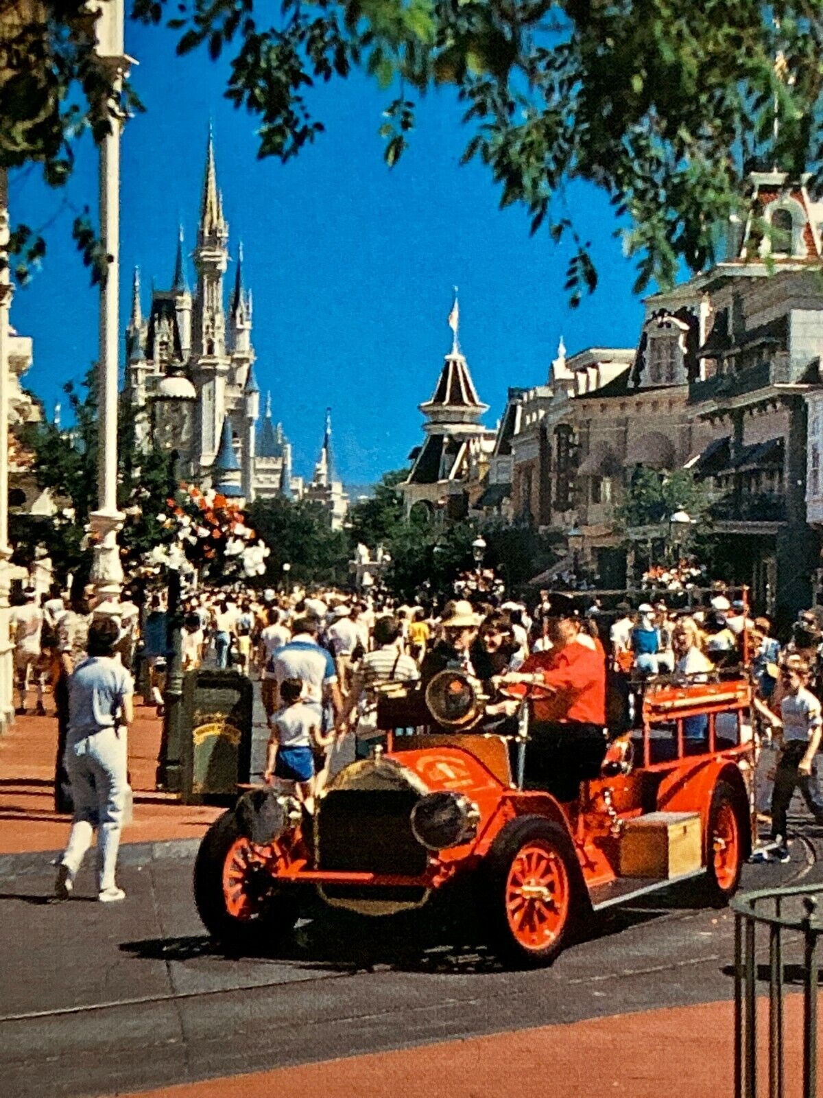 1981 Disneyland Anaheim California Main Street Postcard Walt Disney World Castle