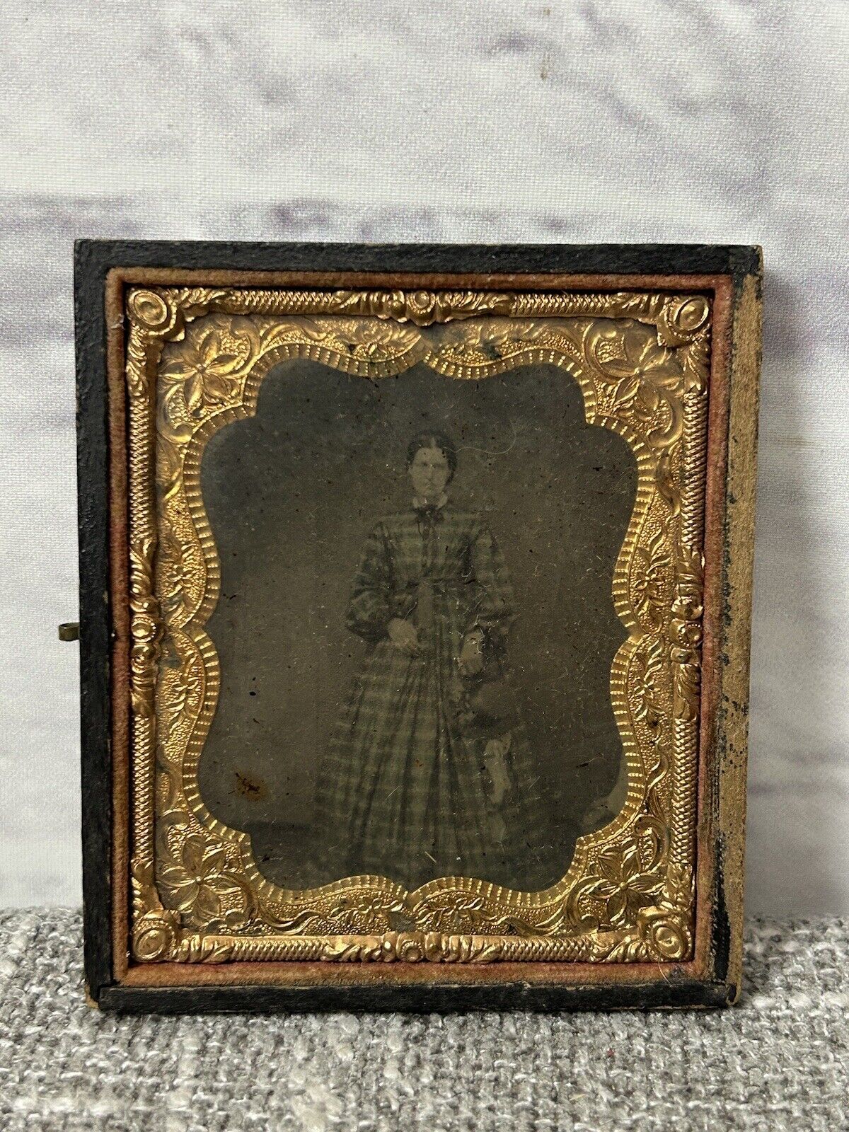 1800s Era Tin Type Daguerrotype Victorian Woman Glass Framed Antique 3.25