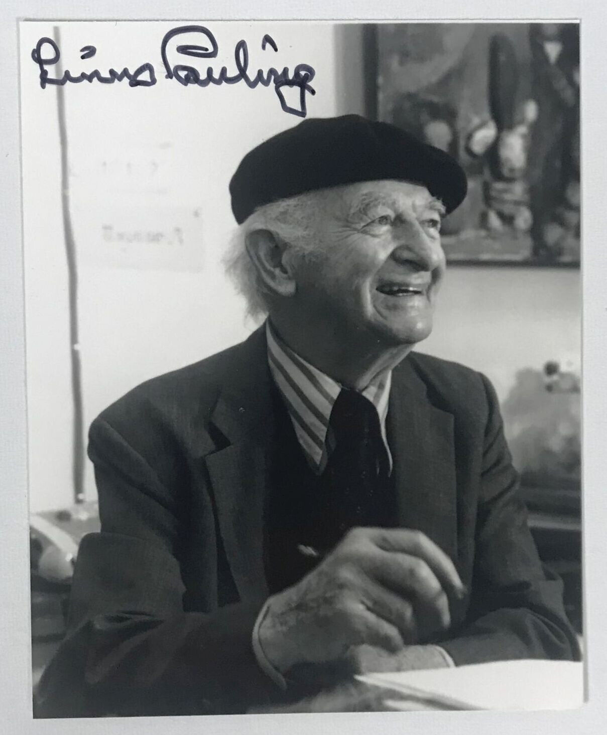 Linus Pauling ( Nobel Prize Peace / Chemistry)  Hand Autographed Signed Photo