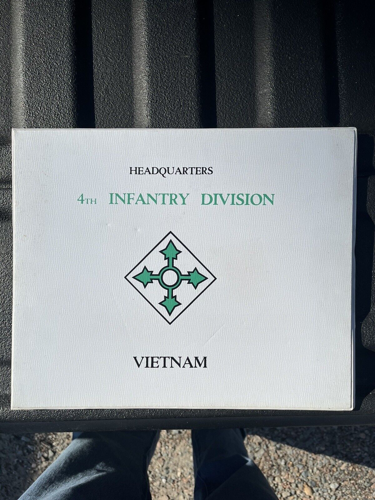 Guaranteed Original Vietnam War 4th Infantry Div Inf Medal Award Document Holder