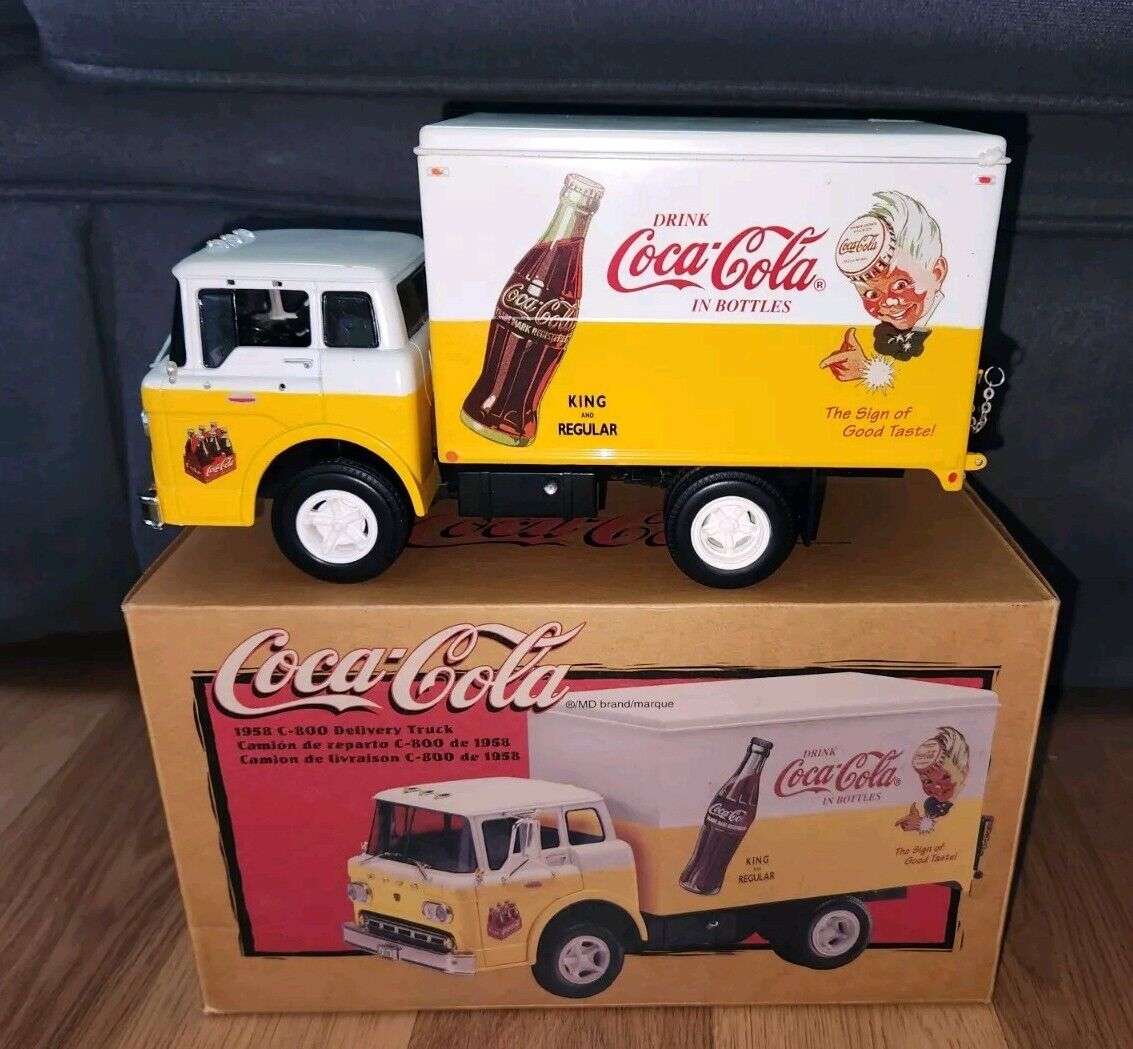 ERTL Coca Cola Coke Ford 1958 C-800 Delivery Truck Die Cast 1:25 Scale ** READ *