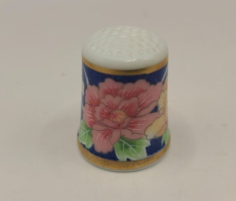 VINTAGE DAI-ICHI JAPAN Thimble THE PEONY FLOWER Porcelain   Excellent Cond.