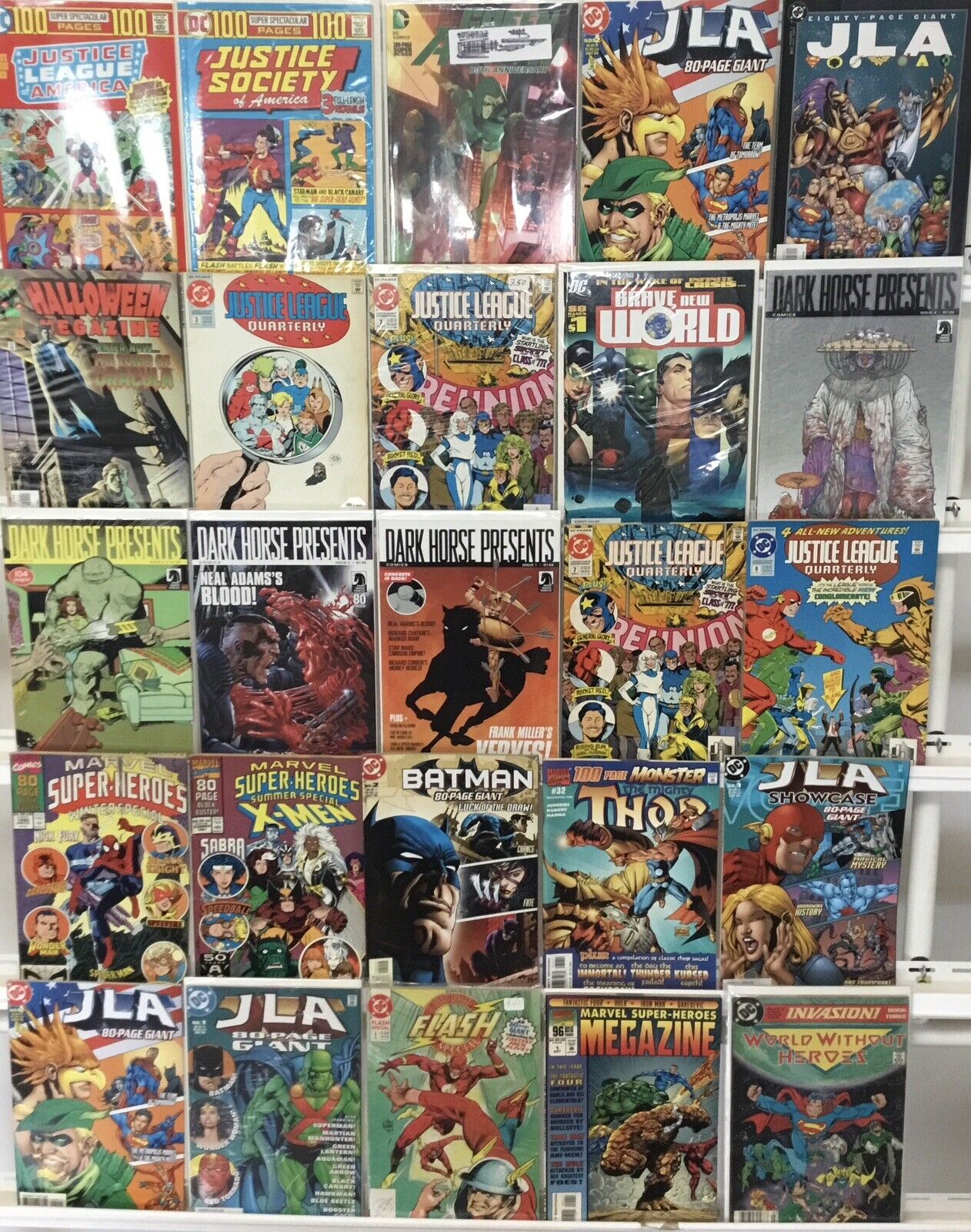DC Marvel Dark Horse Comics 80-100 Page Giants Comic Book Lot Of 25