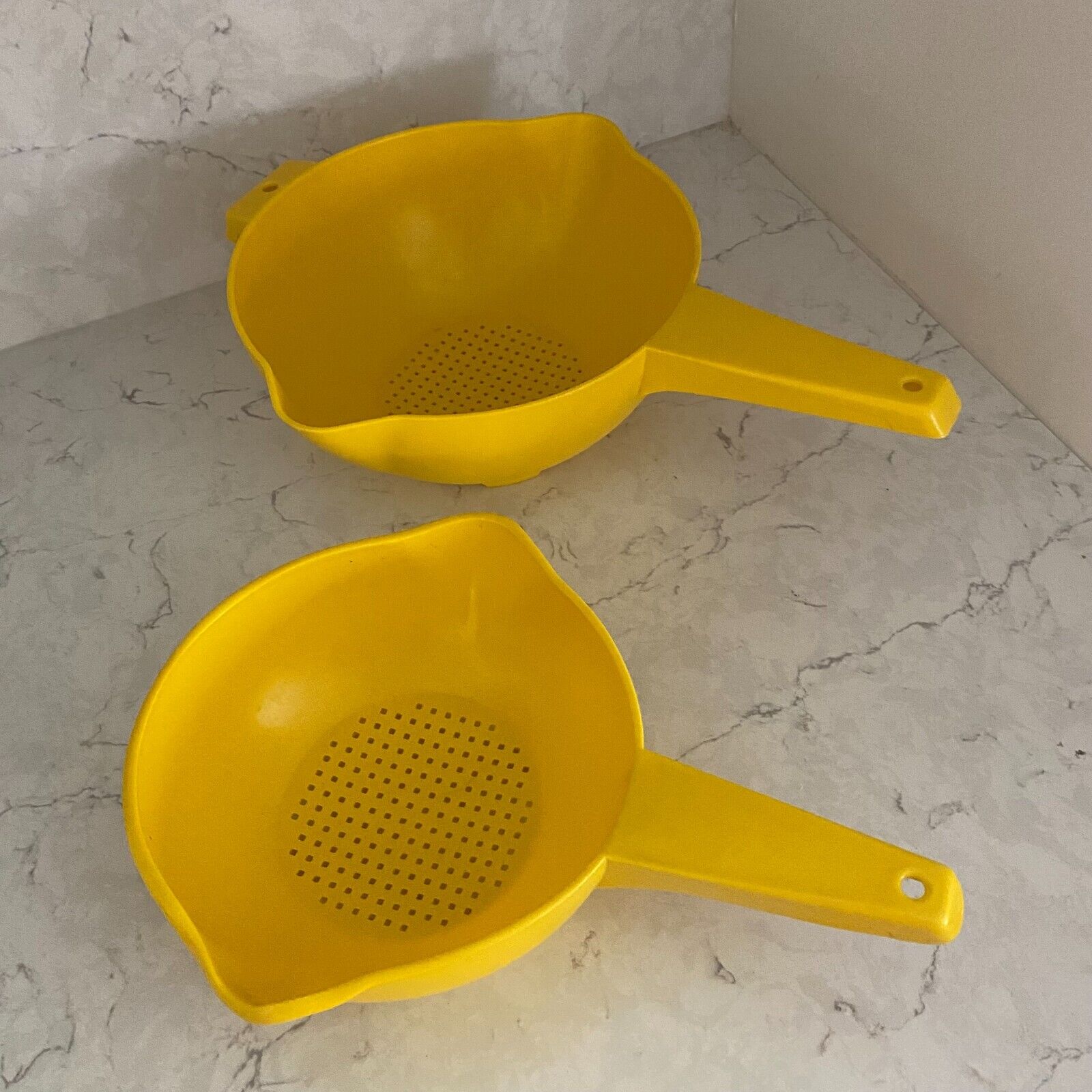Vintage/Retro Tupperware Yellow Plastic Kitchenware Strainer Colander Set of 2