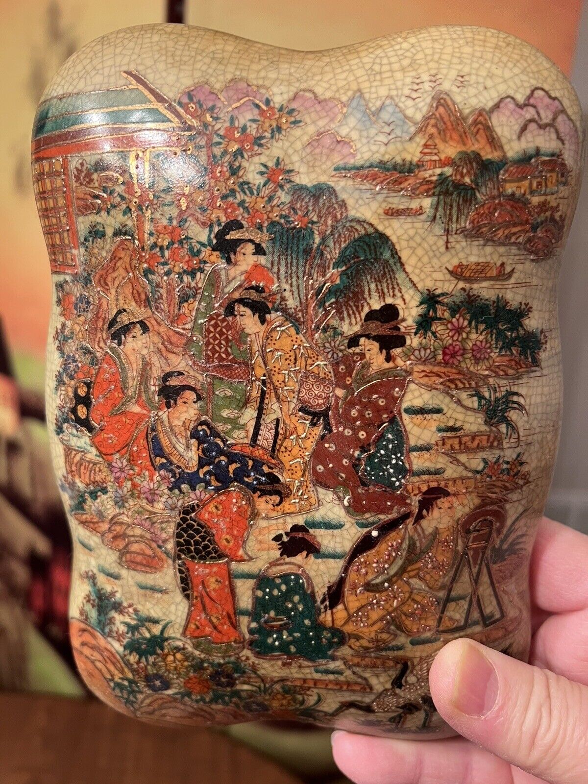 Chinese Vintage hand painted moriage Jewelry / trinket box