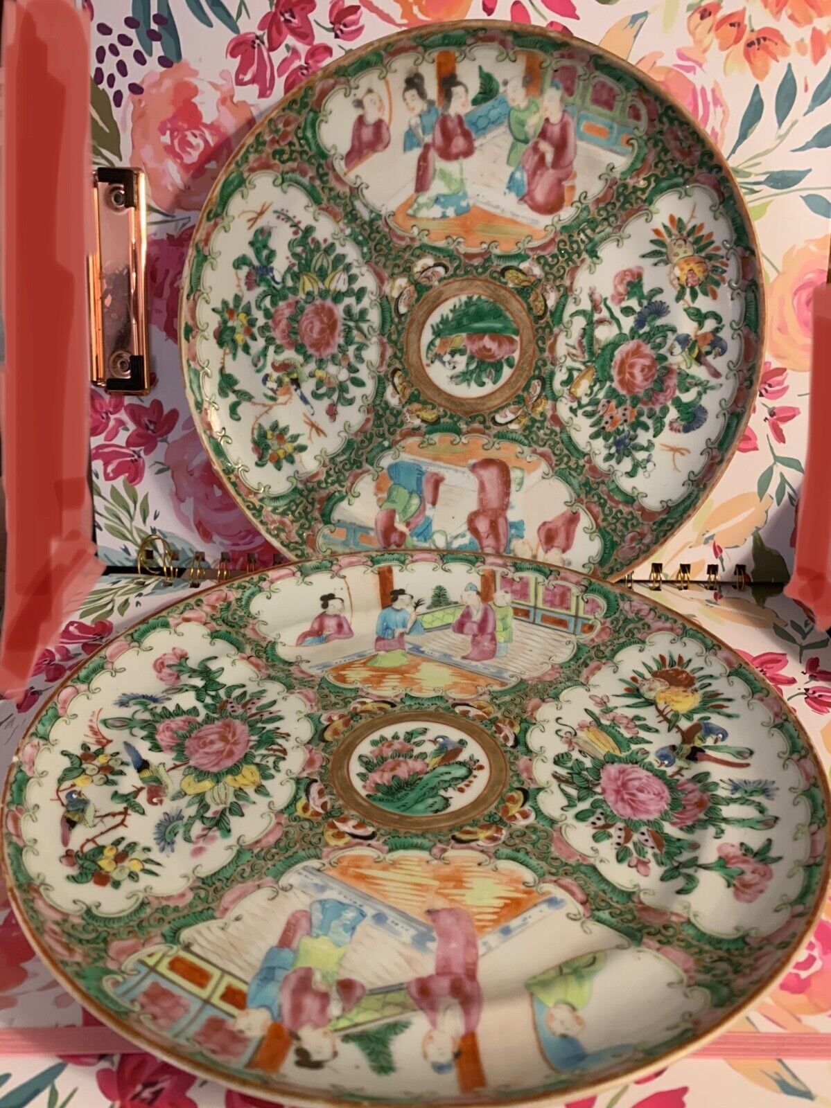 Vintage Porcelain Famille Rose Medallion 9” plates set of 2 unmarked