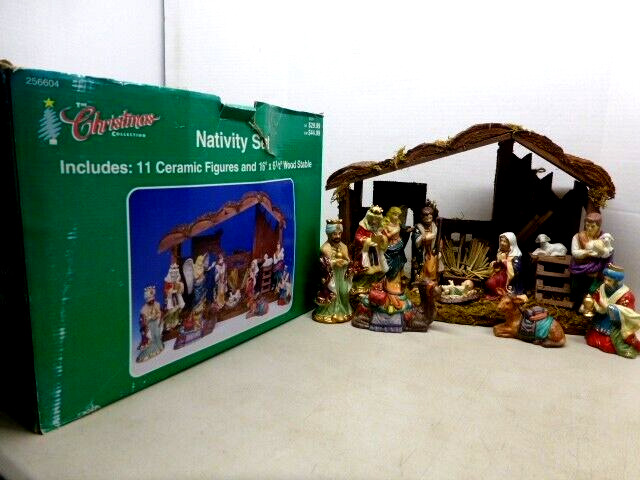 VTG The Christmas Collection Nativity Set 11 Ceramic Figures & Stable 256604