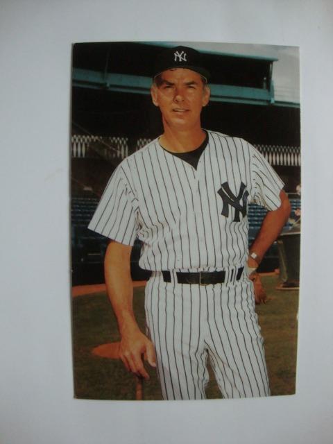 Railfans2 *797) 1985 Standard Size Postcard, New York Yankees Coach Gene Michael