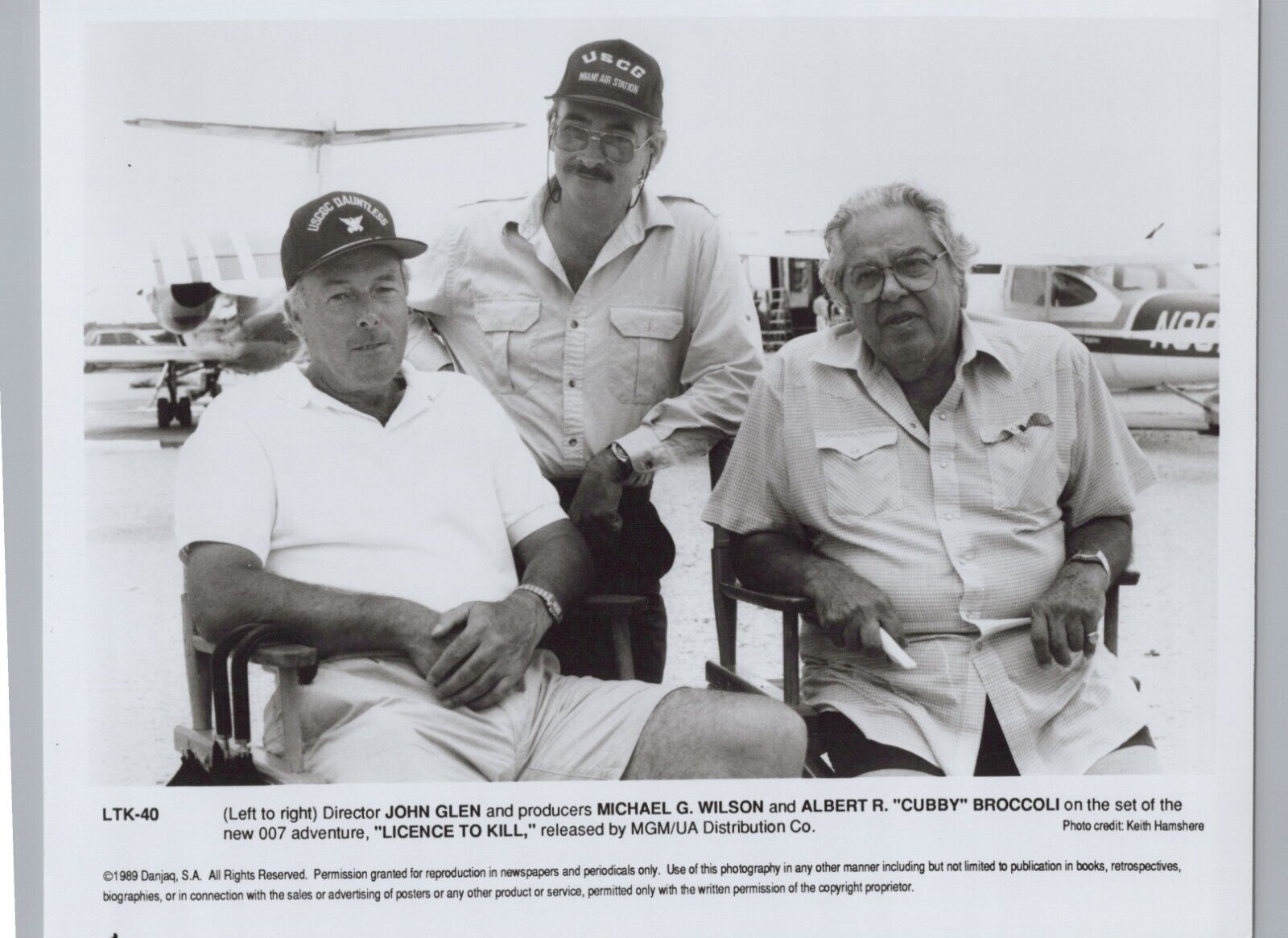 Director John Glen + Michael G. Wilson in Licence to Kill (1989) ❤ Photo K 465