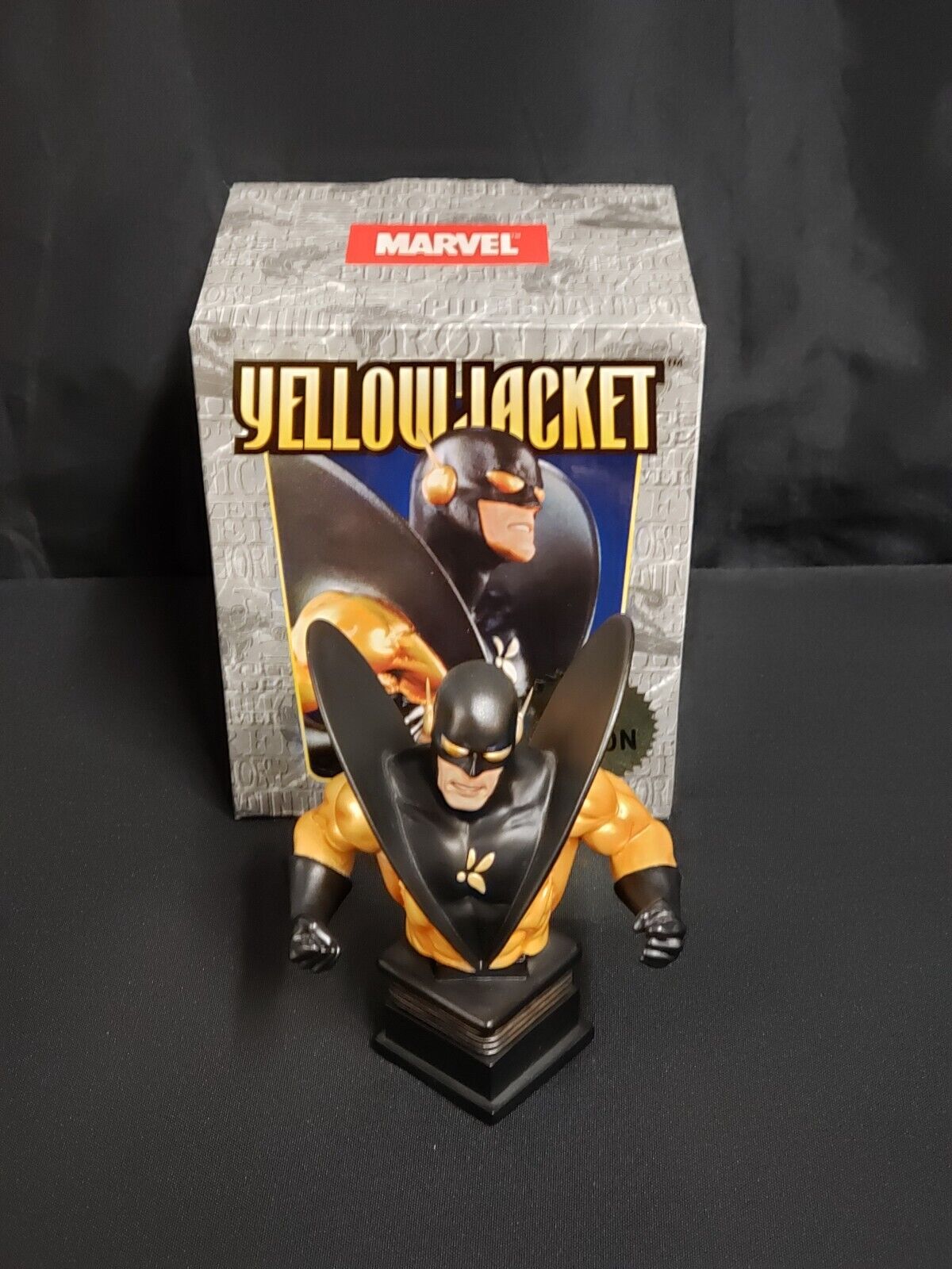 Yellowjacket Gold Edition Marvel Mini-Bust 2002 Bowen Designs 0773/2000