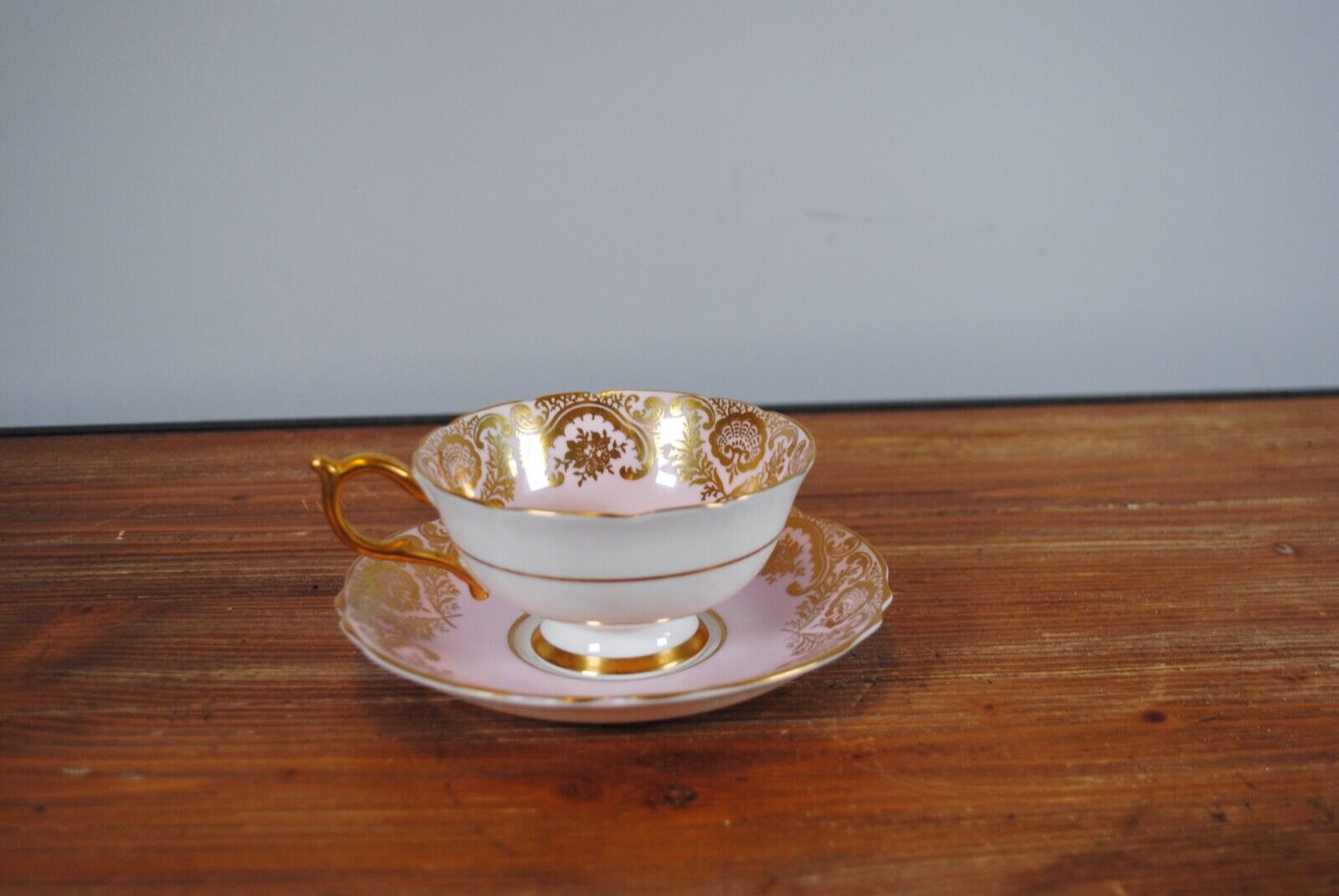 Vtg Paragon by Appointment  lite Pink Tea Cup & Saucer Rose Floral Heavy Gold