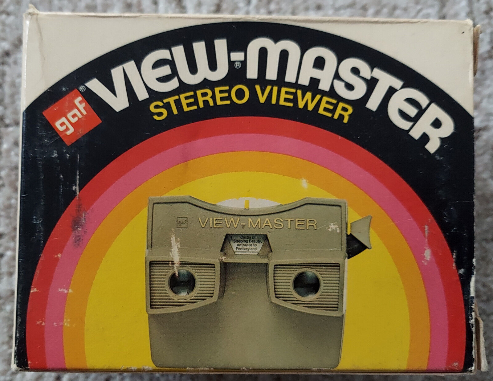GAF View-Master Stereo Viewer with Box and 2 Reels (DR-62 and 1007)