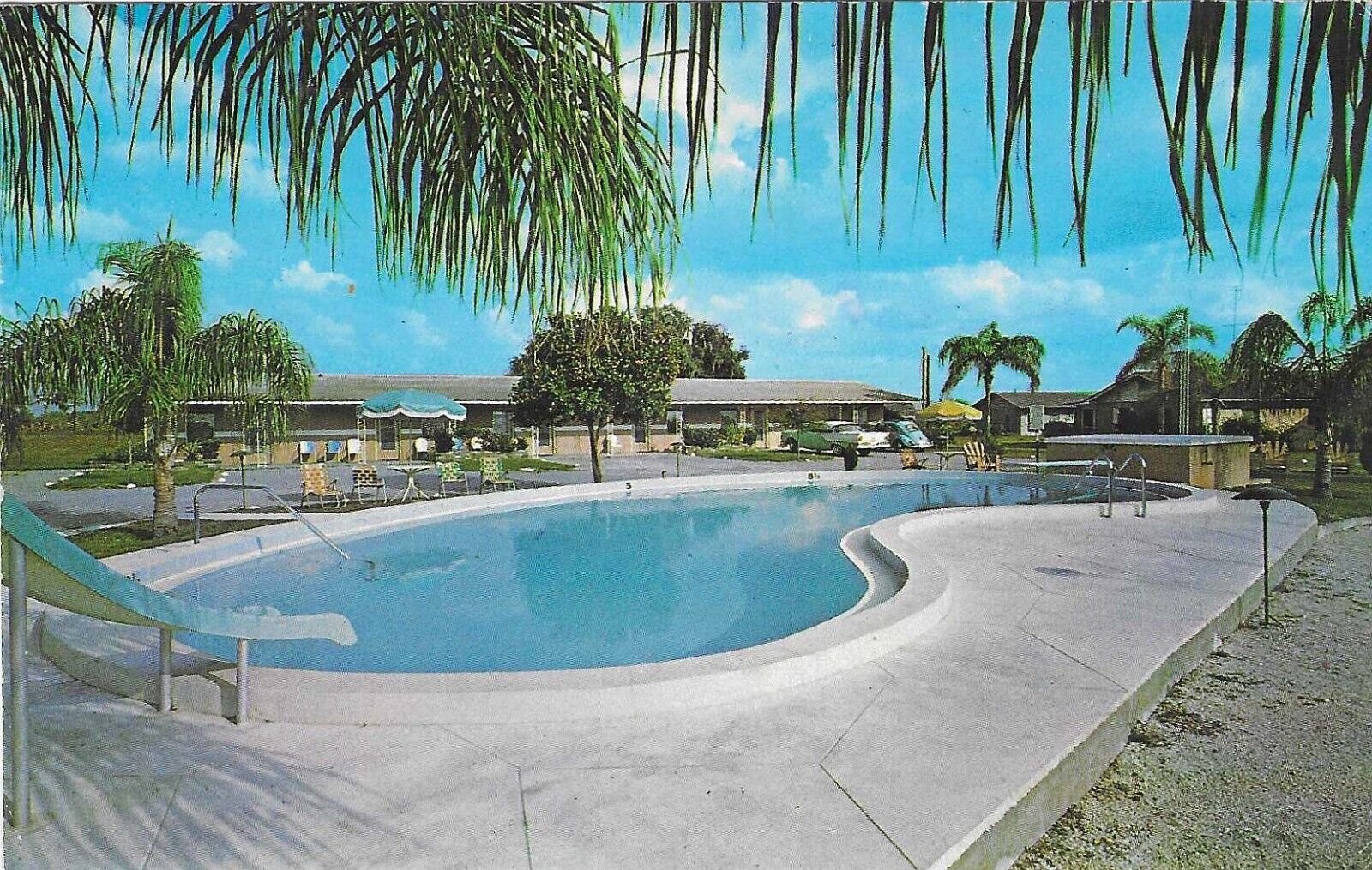 Vintage Florida Chrome Postcard Lake Breeze Motel & Restaurant North of Lakeland