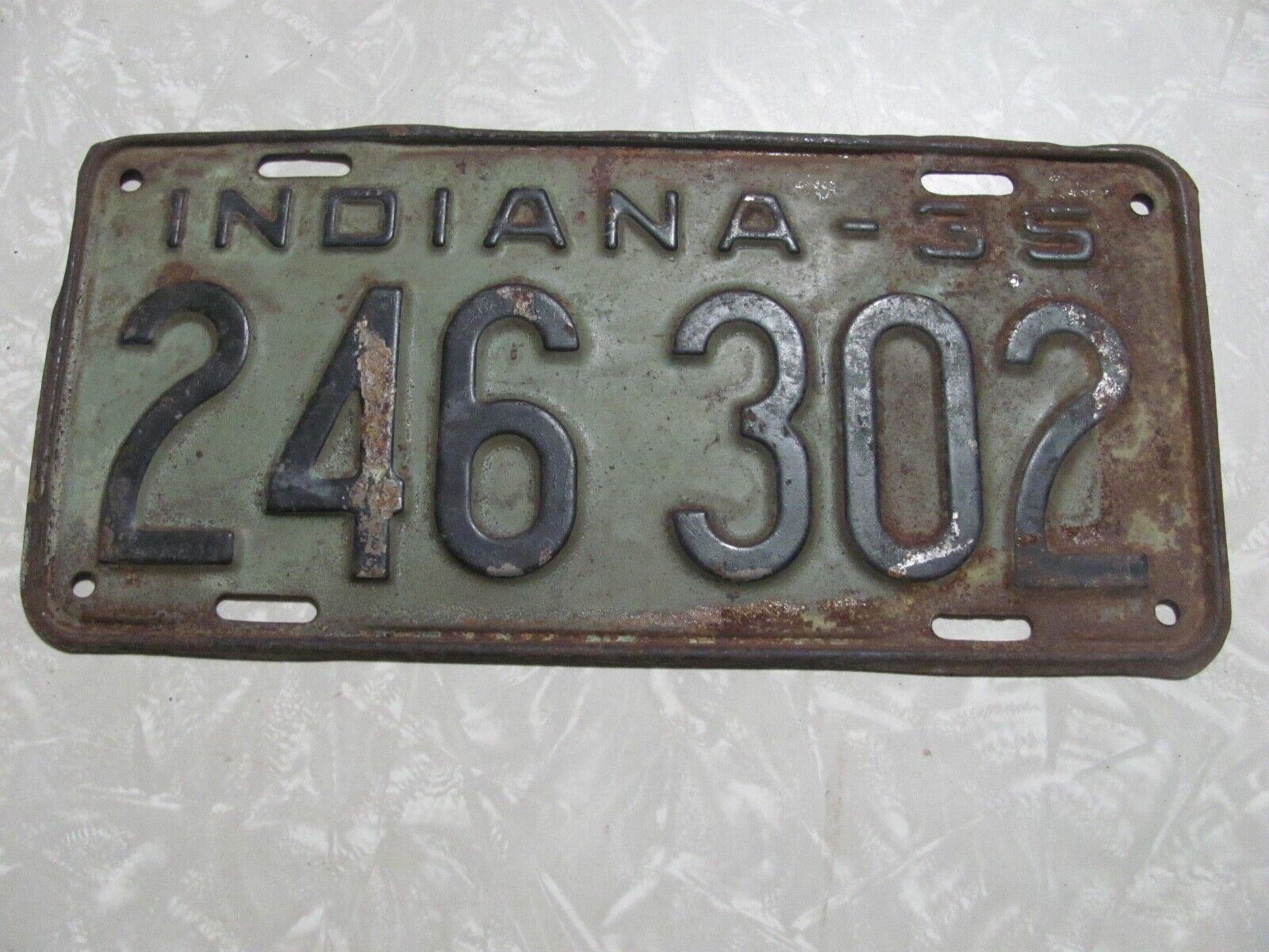 1935 INDIANA LICENSE PLATE    246302