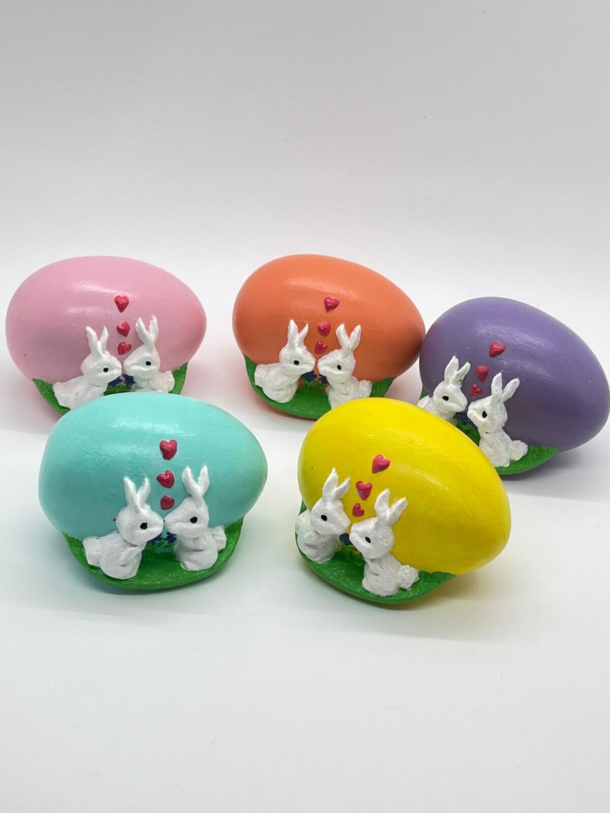 5 Bunnies In Love Hand Crafted Easter Eggs Decorative Figurines