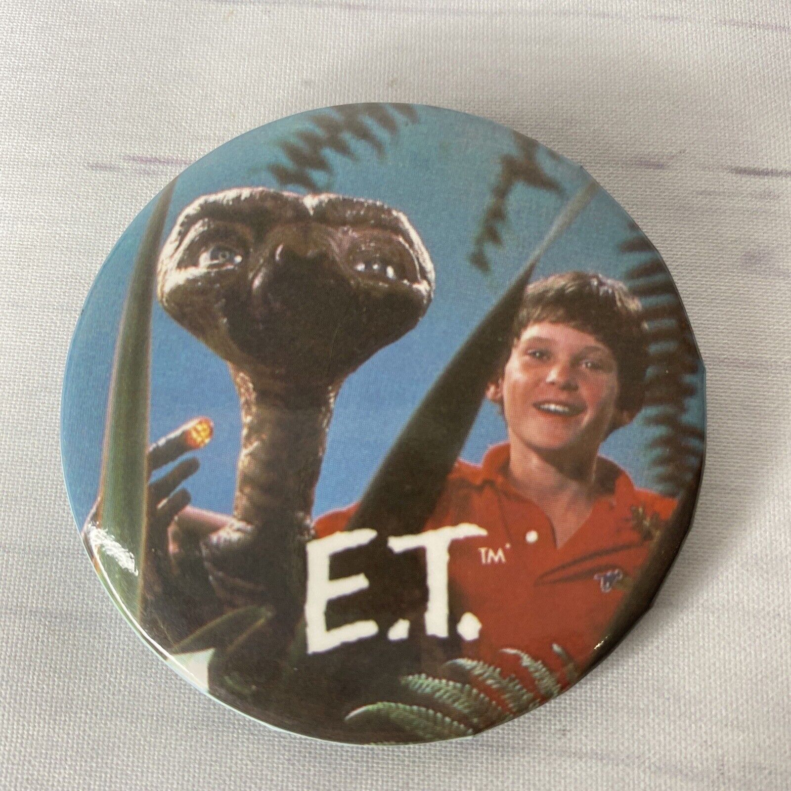 Vintage 1982 E.T.  ET The Extra Terrestrial Pin Pinback Button 2.25\