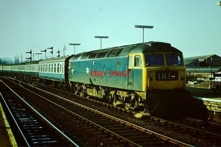 PHOTO  BR CLASS 47 NO 47 207 EX NO D1857 AT IPSWICH ON A LIVERPOOL ST - NORWICH