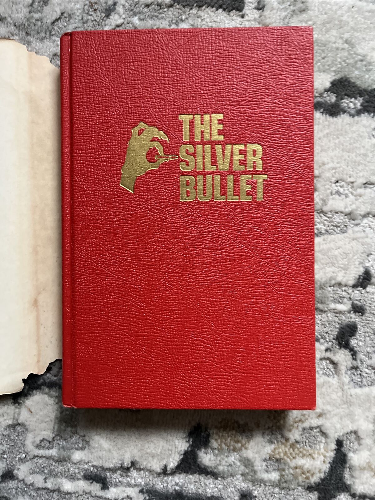 The silver bullet & Other American Witch Stories By H. J. Davis 1975, hardcover.
