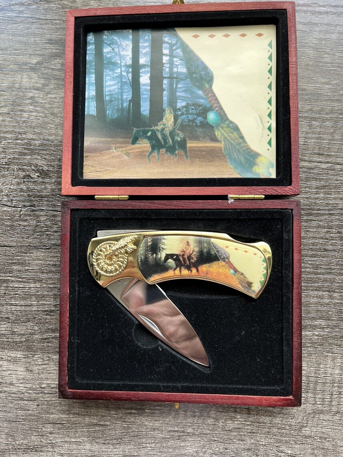 Folding Knife - Native American Indian Theme in Collector Box