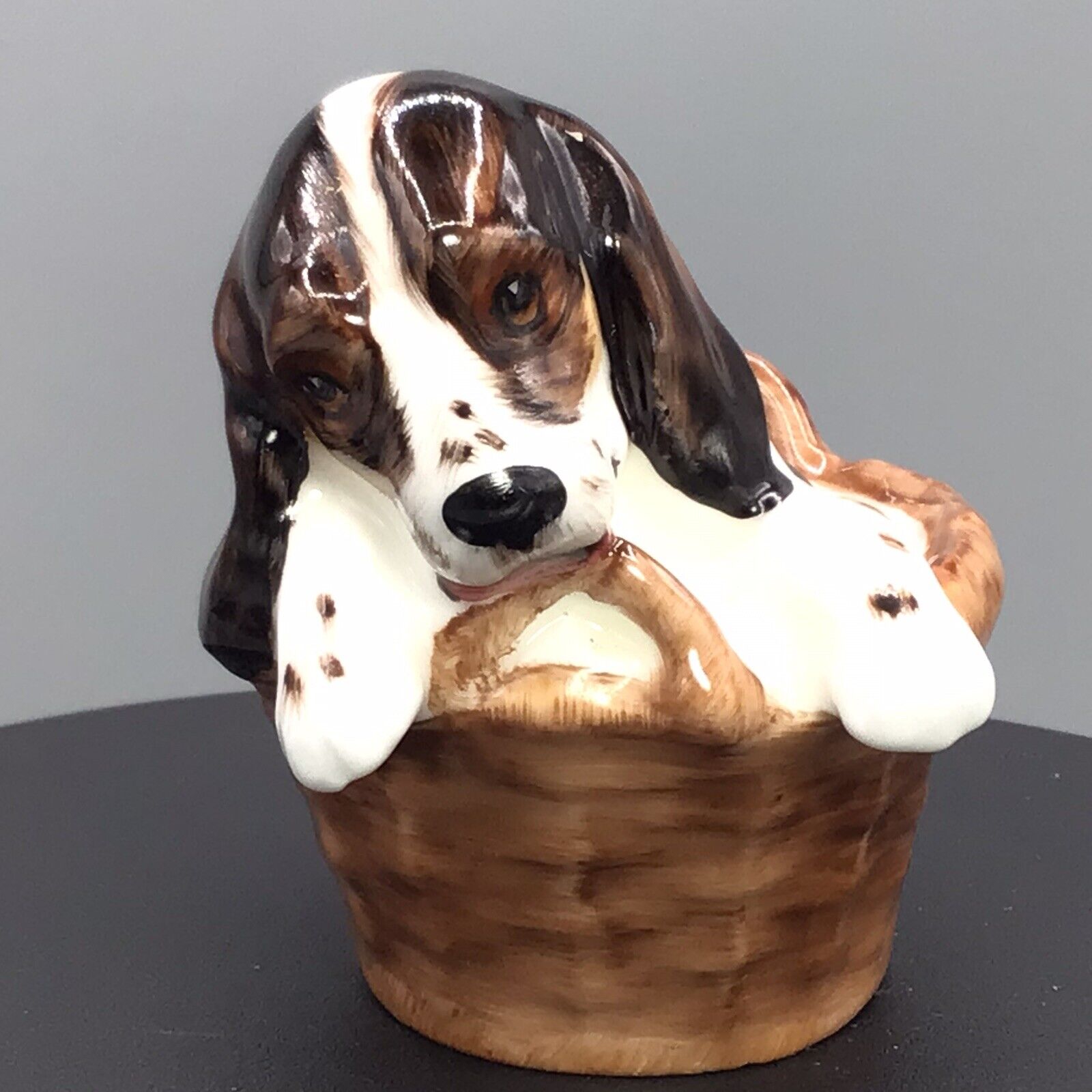 VTG Royal Doulton HN2586 K.S. COCKER SPANIEL Puppy Dog Chewing Basket Figurine