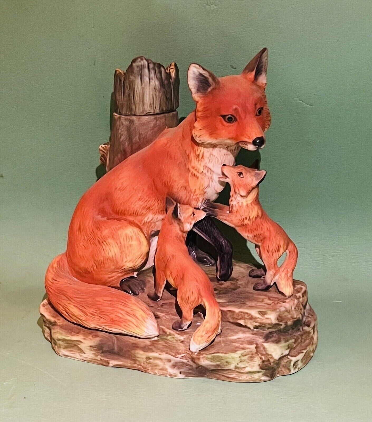 1979  Ski Country Red Fox Family  Decanter/BOX #591
