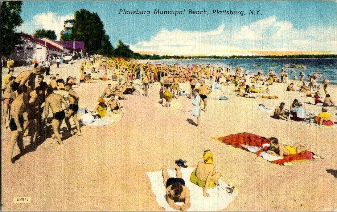1940'S LINEN. PLATTSBURG MUNICIPAL BATHING BEACH. PLATTSBURG, NY POSTCARD SC9