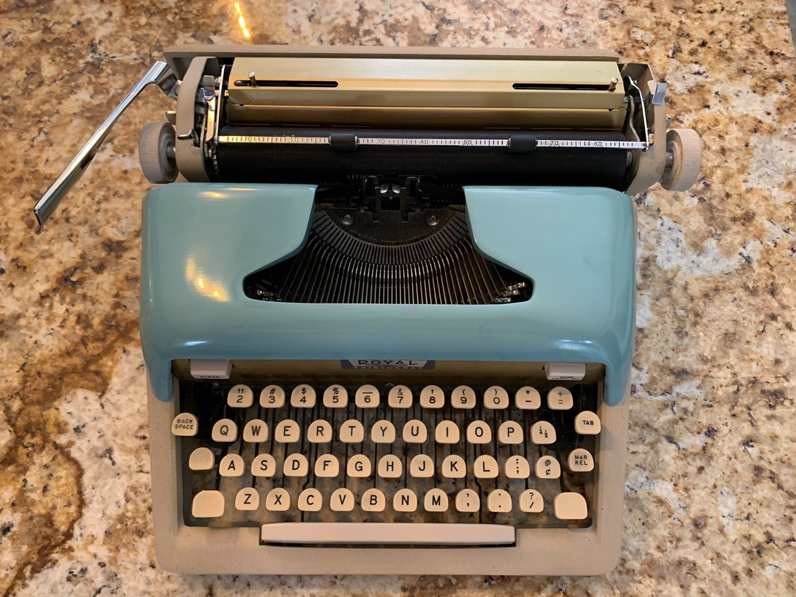 1961 Royal Aristocrat Turquoise And Gold Typewriter With Case Beautiful