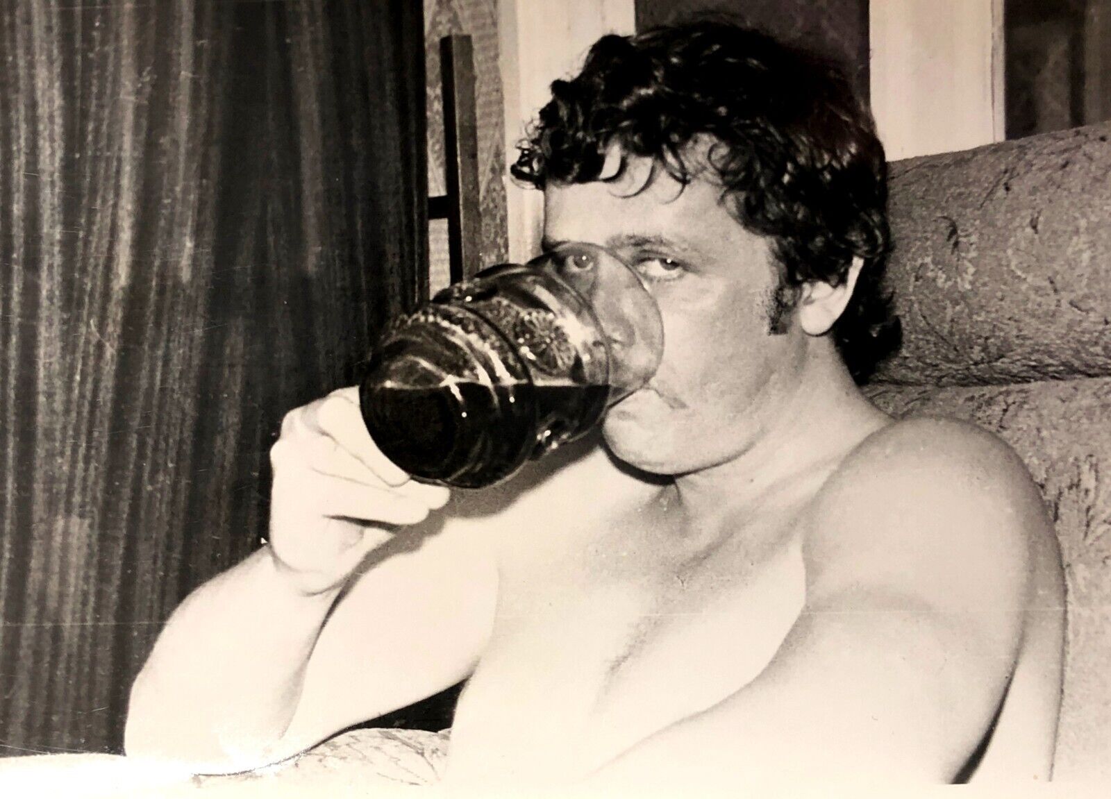 1970s Shirtless Guy Man drinking beer Beautiful Eyes Gay int Vintage Photo