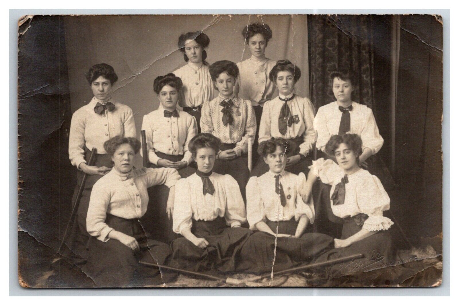 Womens college field hockey Lacrosse RPPC unposted 1907c women\'s sports