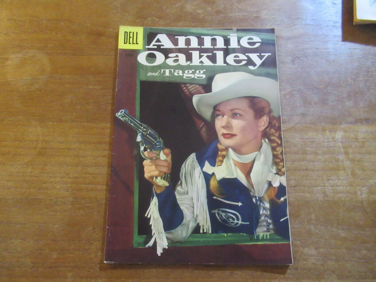 ANNIE OAKLEY & TAGG #7 DELL EARLY SILVER AGE HI GRADE BEAUTIFUL COMIC 1950\'S TV
