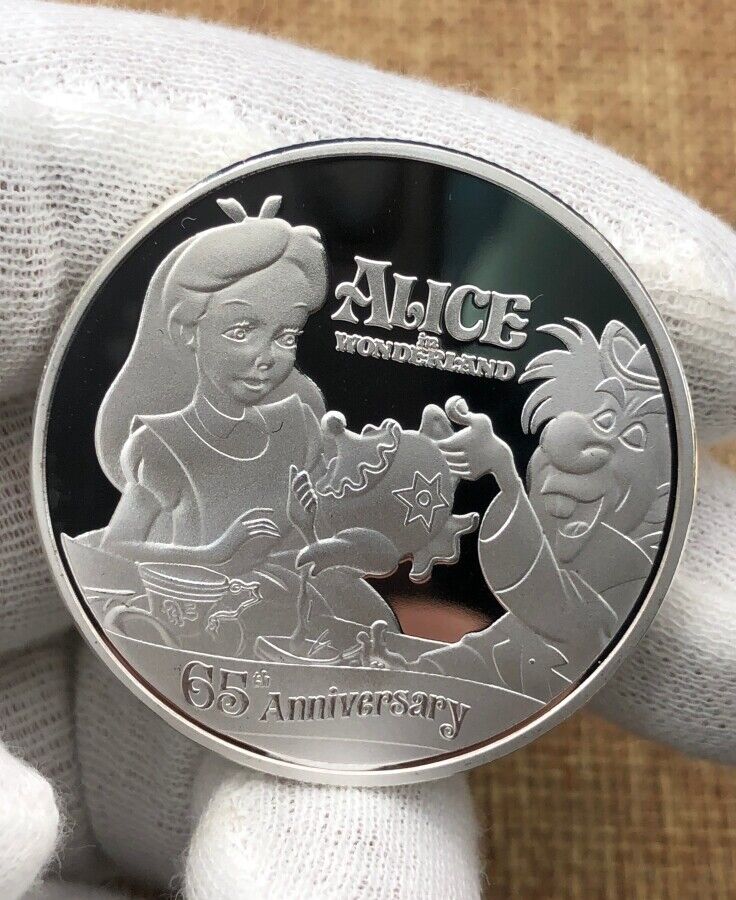 Disney Collective Medallion Coin Alice in Wonderland 65th Anniversary  LE150