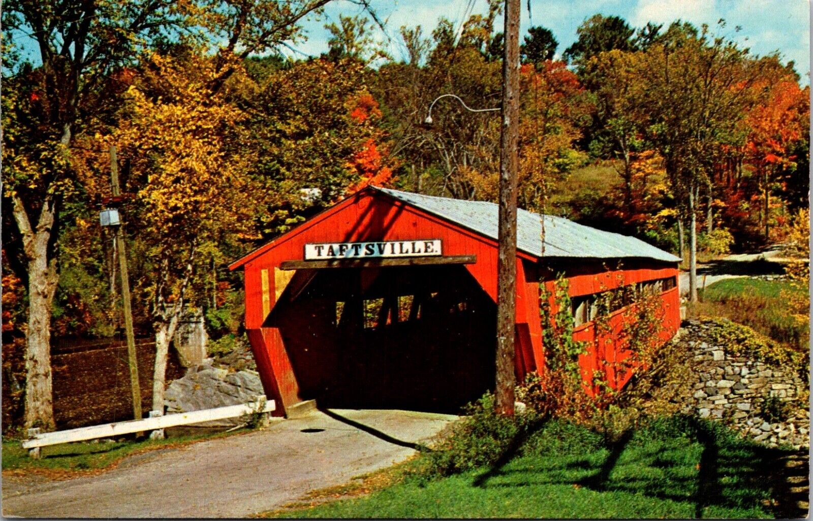 Postcard Taftsville Vermont Old Covered Bridge Route 4 Vintage c1950s Unposted