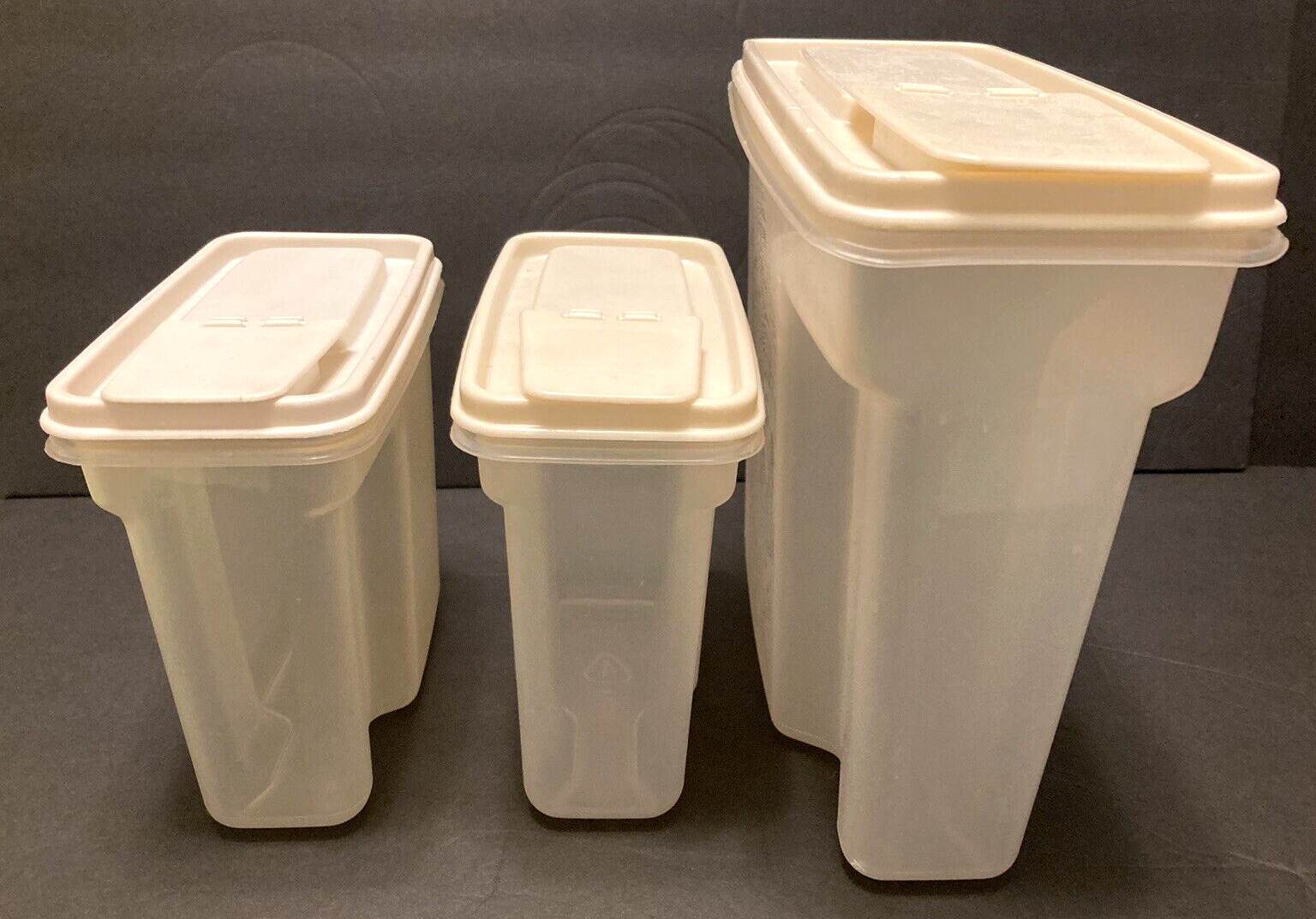 Rubbermaid 13 Cup & Two 4 Cup Servin Saver Cereal Storage Container #3&4 - VTG.