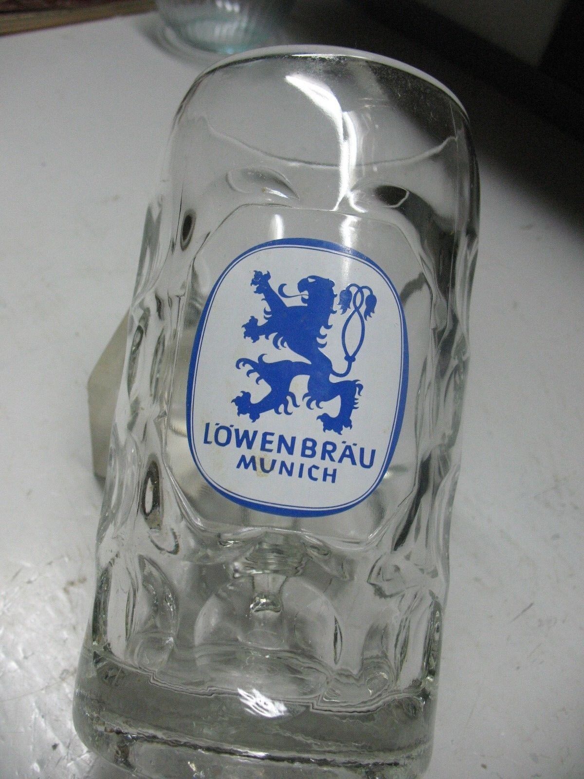 LOWENBRAU  MUNICH  MASSIVE   GLASS  MUG  1 LITER  VINTAGE  ORIGINAL  GERMANY   