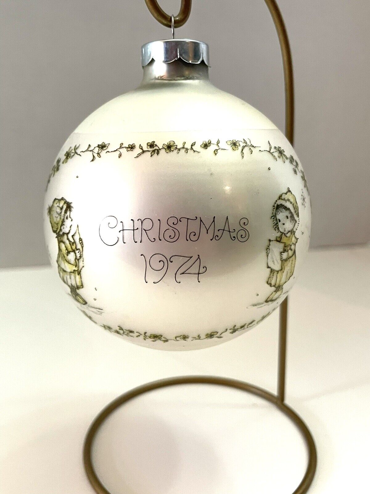 Vintage 1974 Hallmark Mary Hamilton Ornament Glass Ball Christmas Carolers