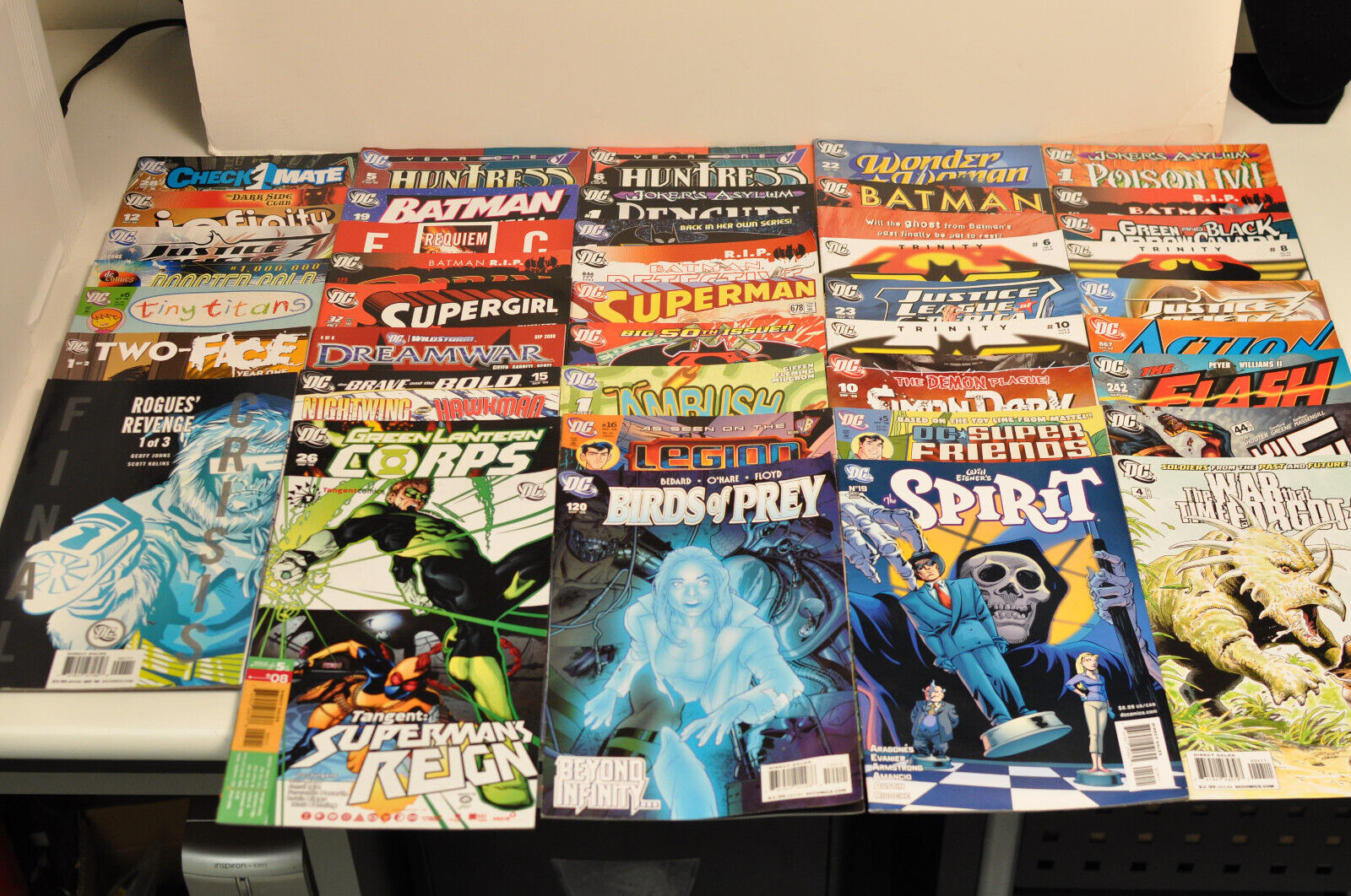 Lot of 43 Miscellaneous DC Comics Series 2008 Batman, Superman, etc.