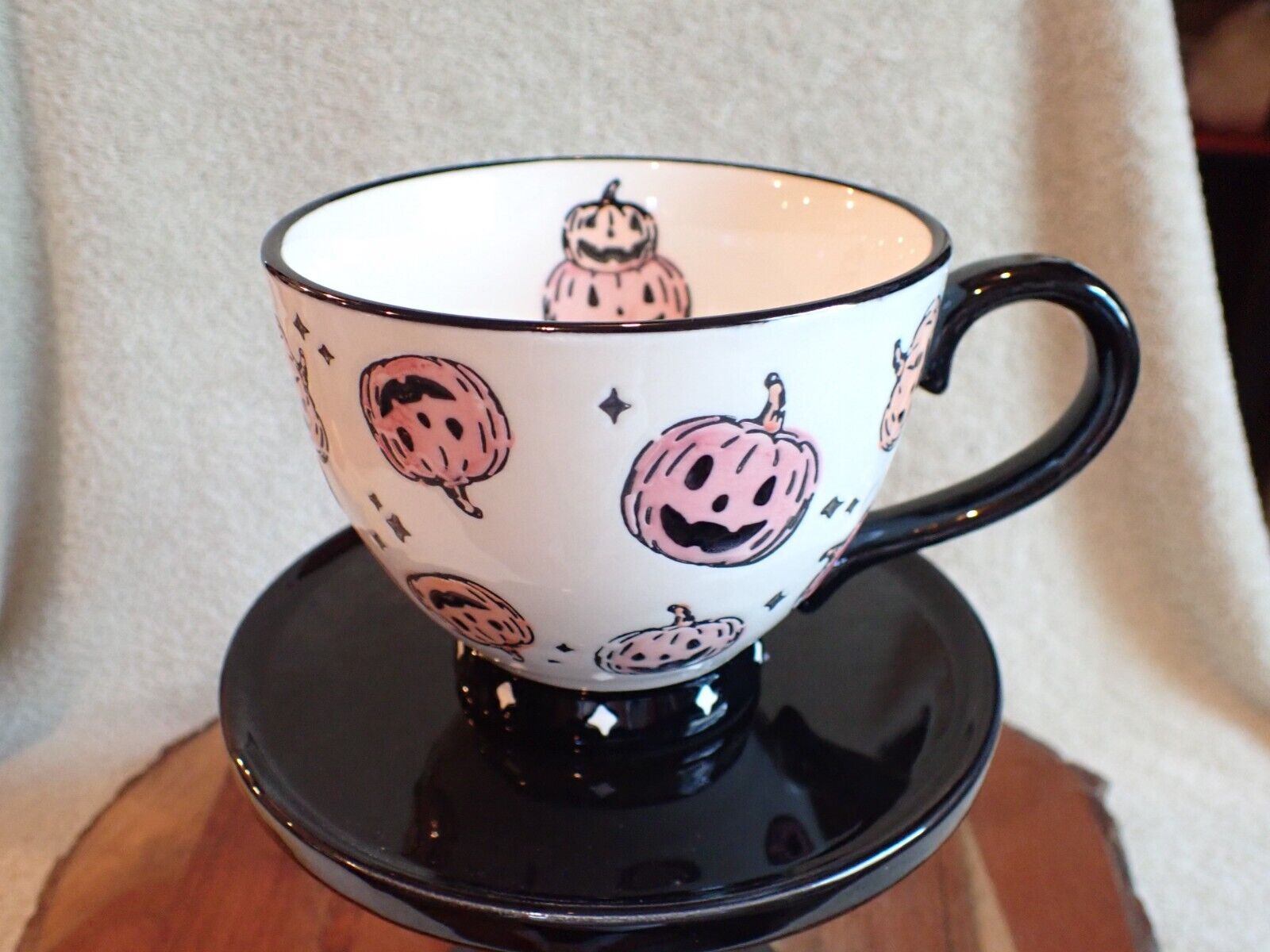 Halloween Potters Studio Jack O Lanterns Mug NWT Pink & Black