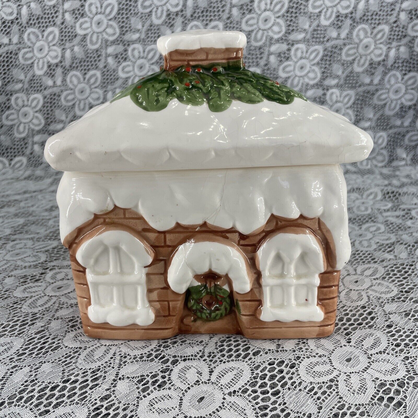 Vintage Christmas Ceramic Cookie Jar Snow Covered House Cottage Glossy Finish