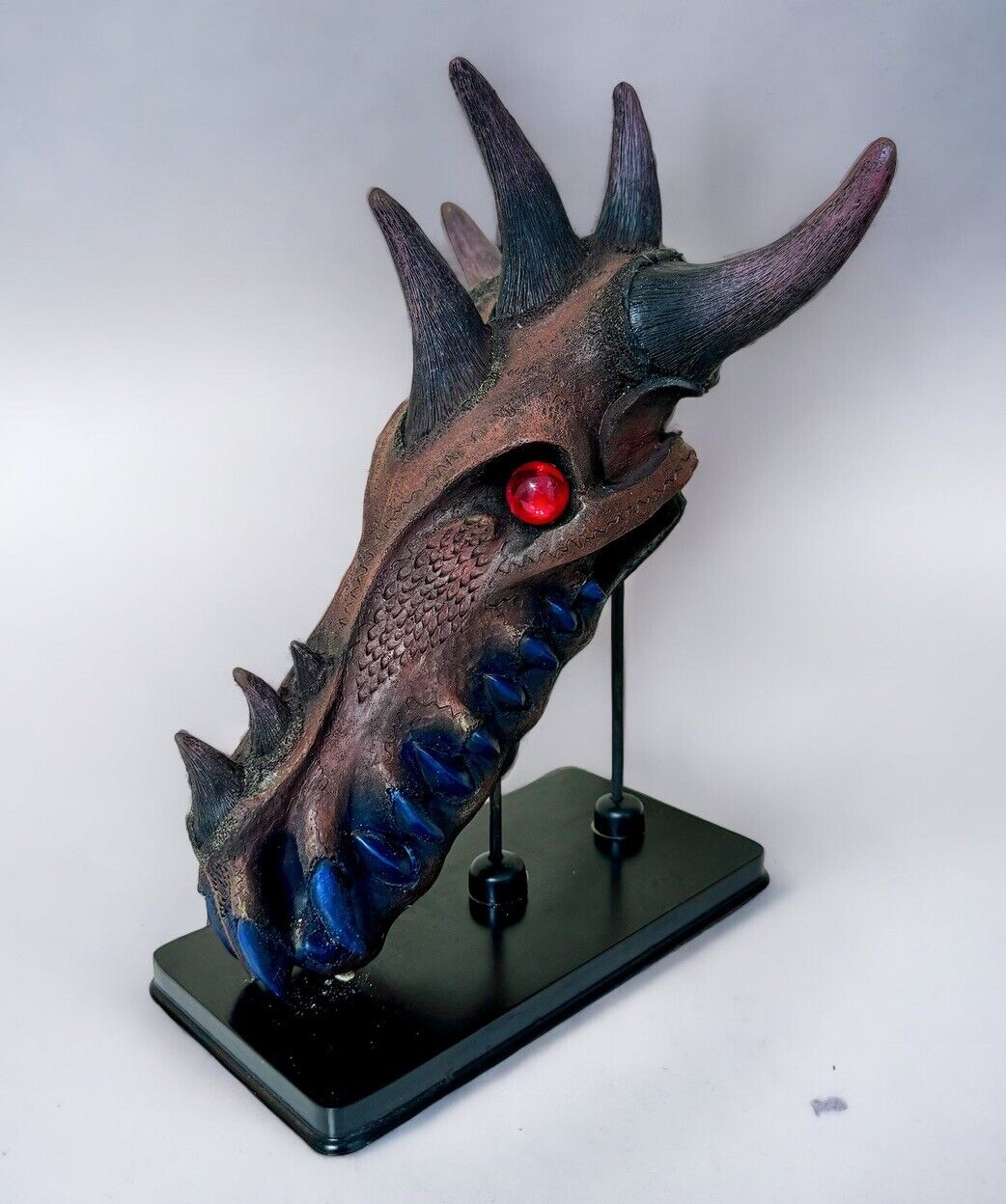 Dragon Head Skull Museum Pole Stand Decor Figurine 11” Vintage Dungeon Bust