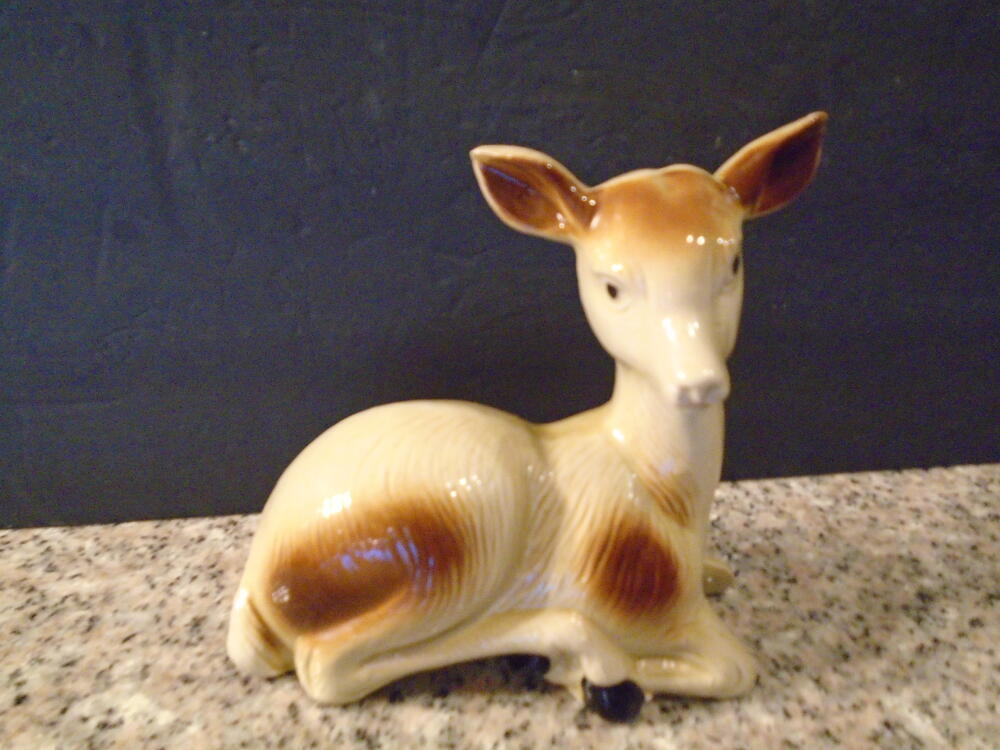 Porcelain Deer Lying Down Made in Brazil- Thick Glossy Glaze 6 x 6 ID:88964