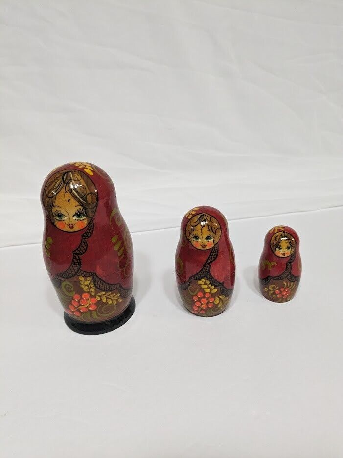 Russian Nesting Doll 1992 - 3 Dolls