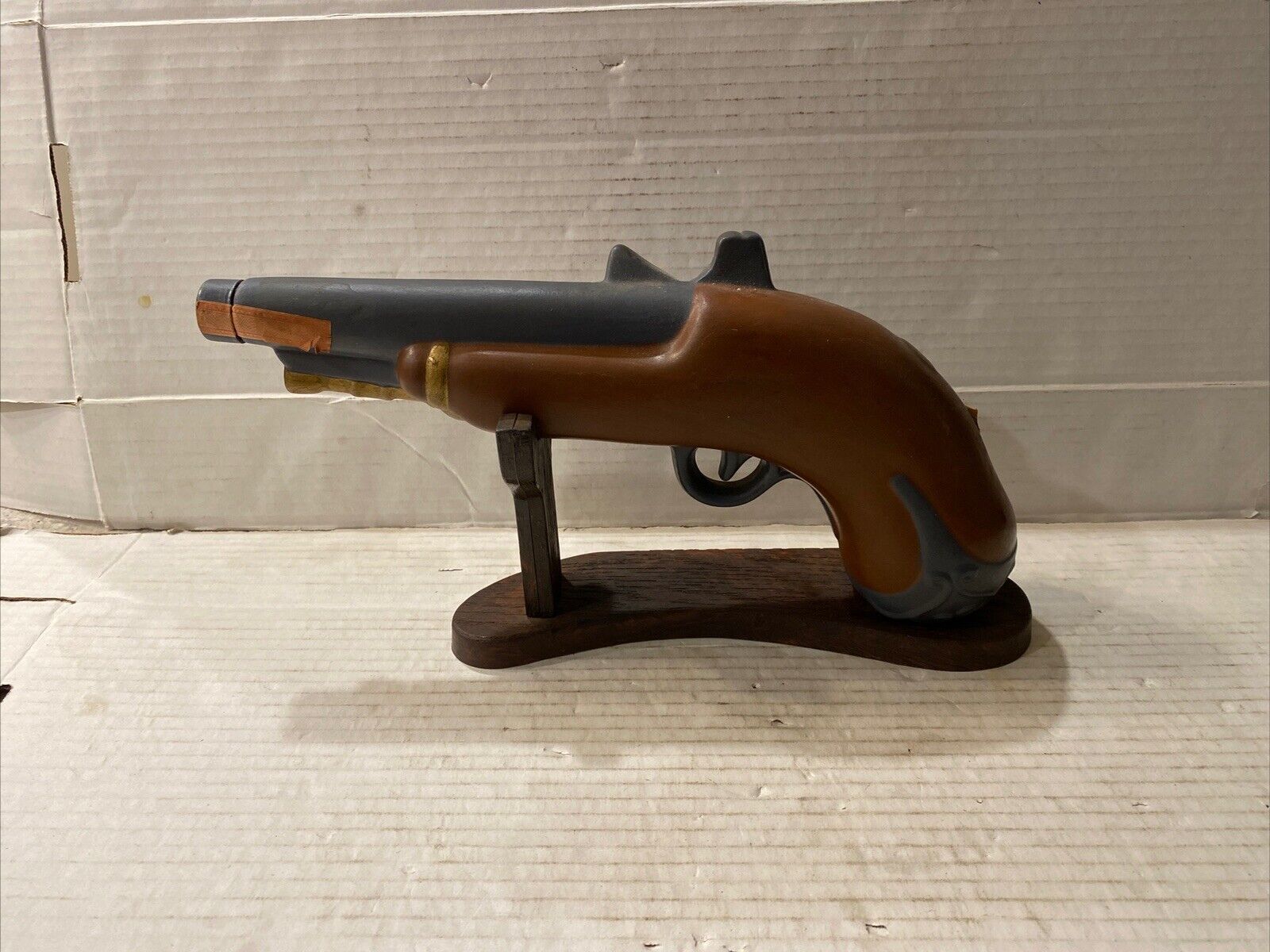 Vintage 60’s Ceramic Musket Gun EZRA BROOKS Empty Whiskey Pistol Decanter Bx20