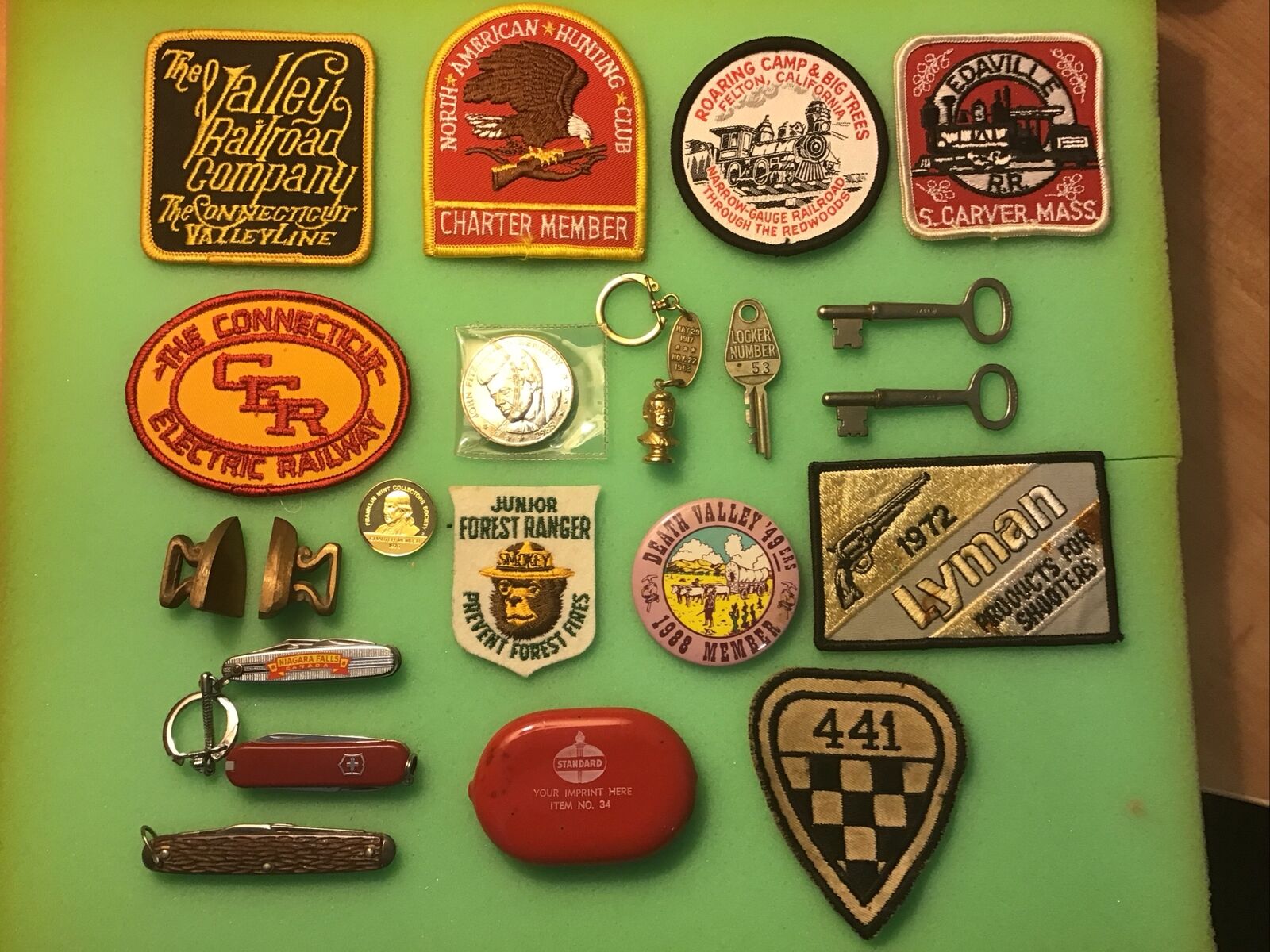 JUNK DRAWER FLEA MARKET LOT: Railroad Patches, Yale Keys, Pocket Knives & More