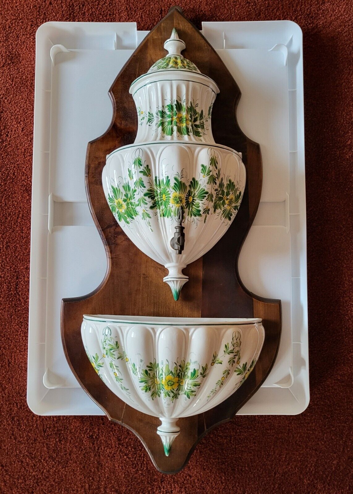 Beautiful Italian Ceramic Lavabo with wood plaque