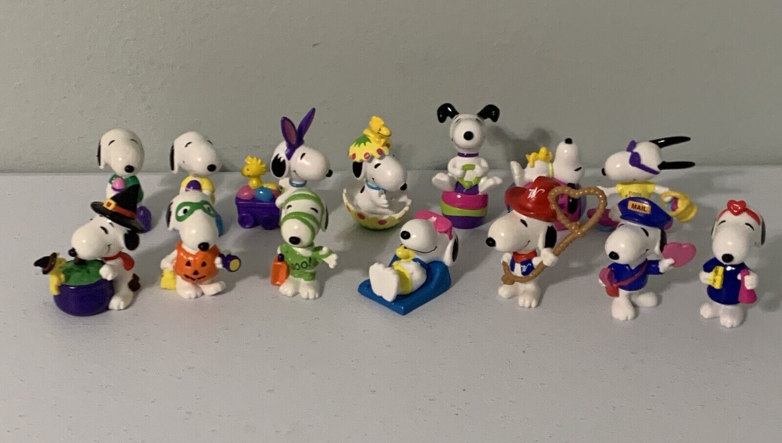 Peanuts Snoopy Mini Figure Toy Lot of 14 Valentine\'s, Easter, Halloween Holiday
