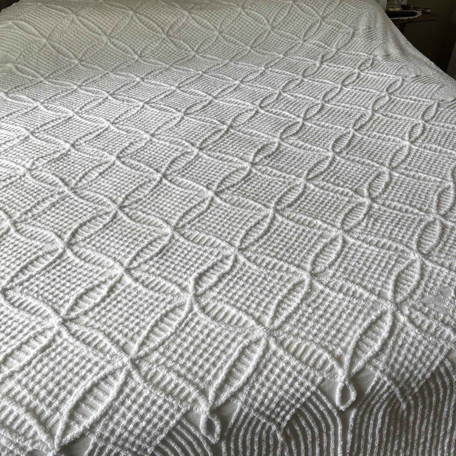 Vintage Solid White Chenile Bedspread 100\